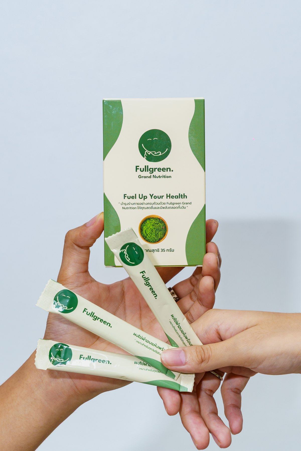 Fullgreen dried Wolffia powder — lifestyle shot